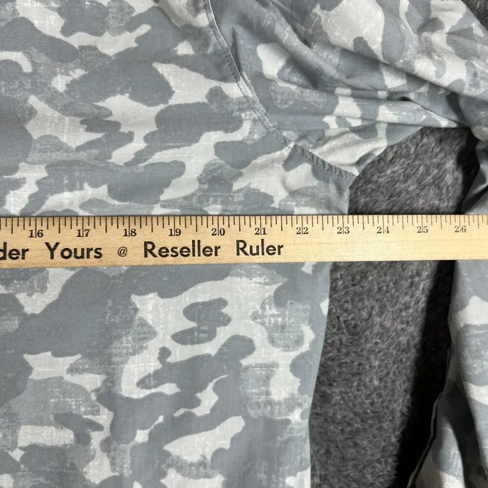 The North Face Shirt Mens Large Gray Camouflage Button Up Long Sleeve